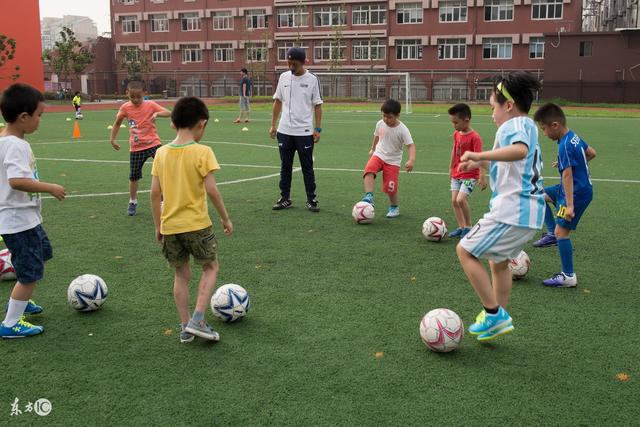 记者谈老佛爷金球奖言论：他患有梅西恐惧症